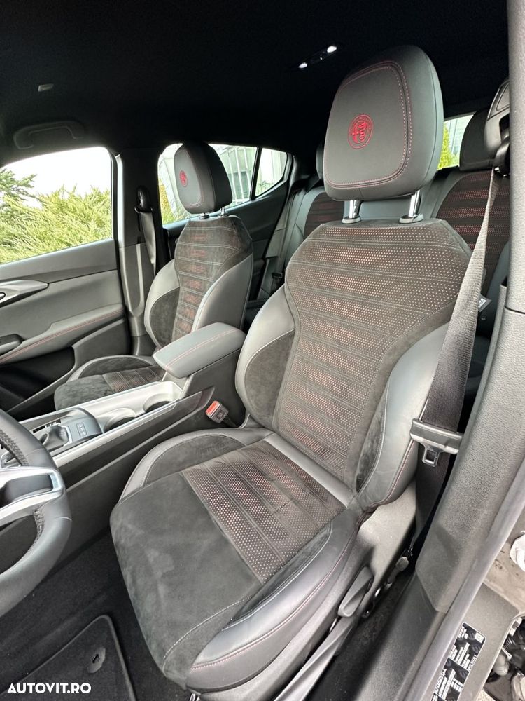 Alfa Romeo Tonale 1.3T PHEV Q4 280 CP AT6 Veloce - 9