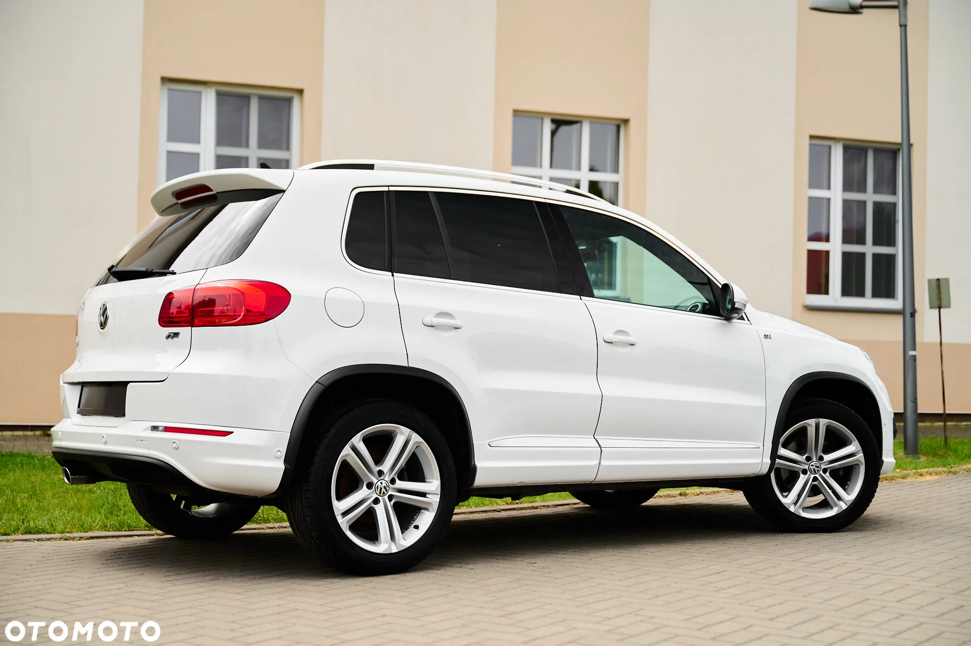 Volkswagen Tiguan 2.0 TDI R-Style - 26