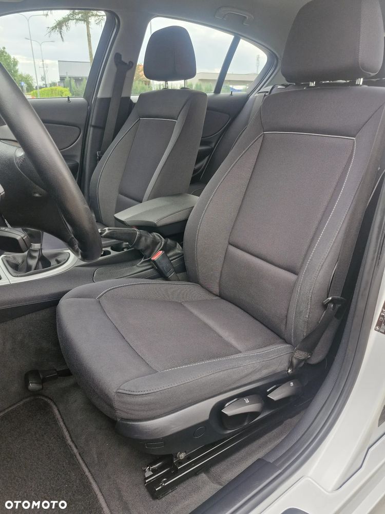 BMW Seria 1 116i - 27