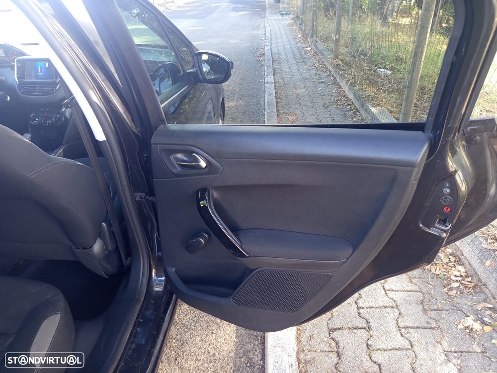 Peugeot 208 1.4 VTi Active - 23