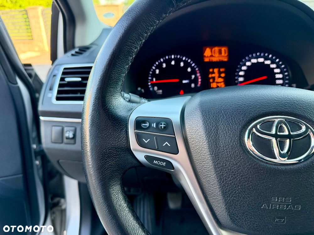 Toyota Avensis 1.8 Executive - 17