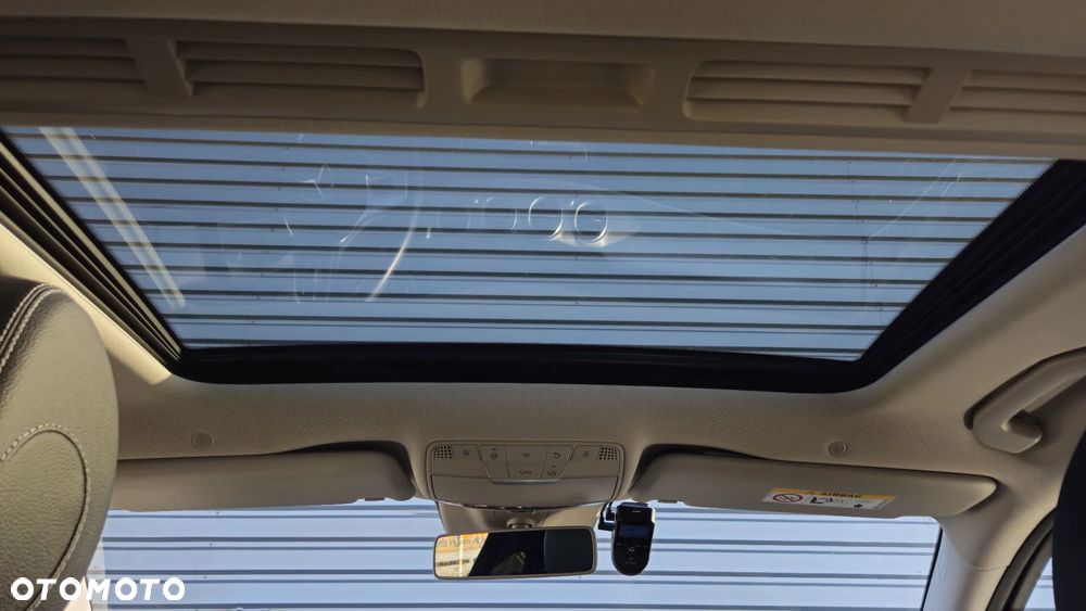 Mercedes-Benz Klasa E 200 4-Matic 9G-TRONIC - 14