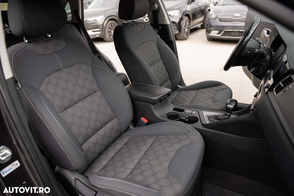 Kia Niro 1.6 GDI 2WD Aut. Spirit - 24