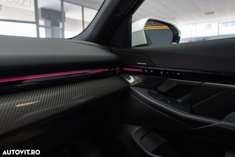 BMW Seria 5 520i AT MHEV - 17