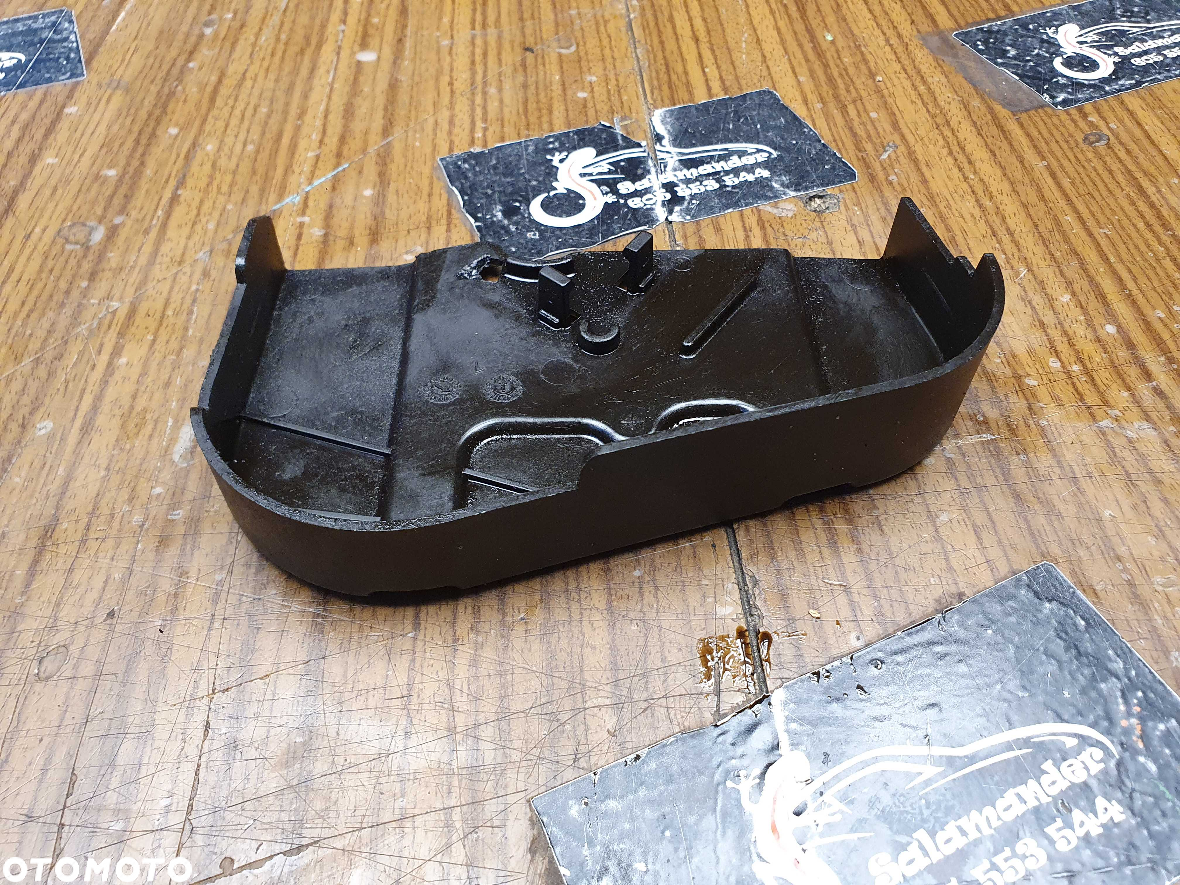 Obudowa 06B103340 Osłona Rozrzadu Łańcucha Pompy Oleju 2.0 20V ALT FSI Audi A4 B6 B7 A6 VW - 8