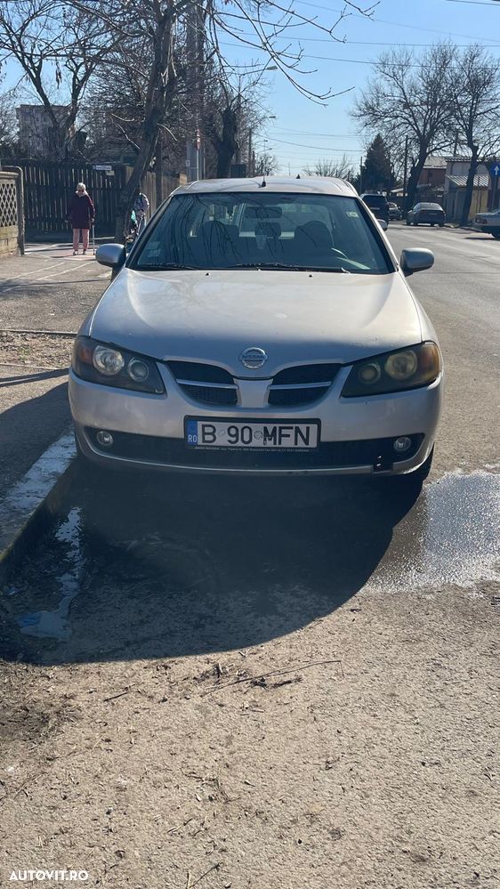 Nissan Almera - 1