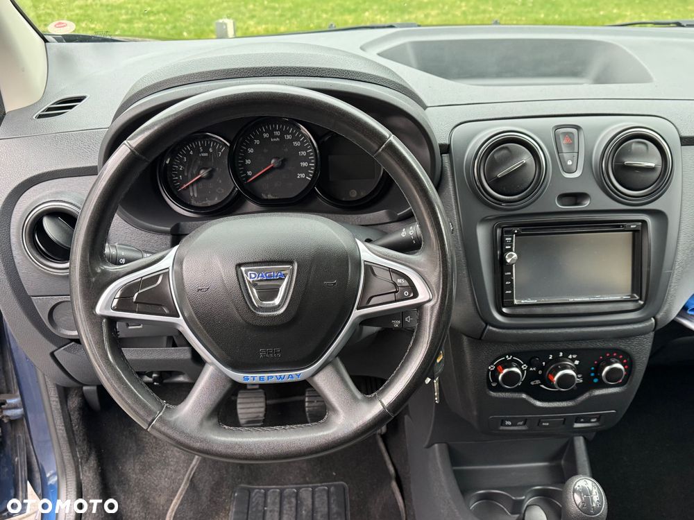 Dacia Lodgy SCe 100 Essentiel - 39