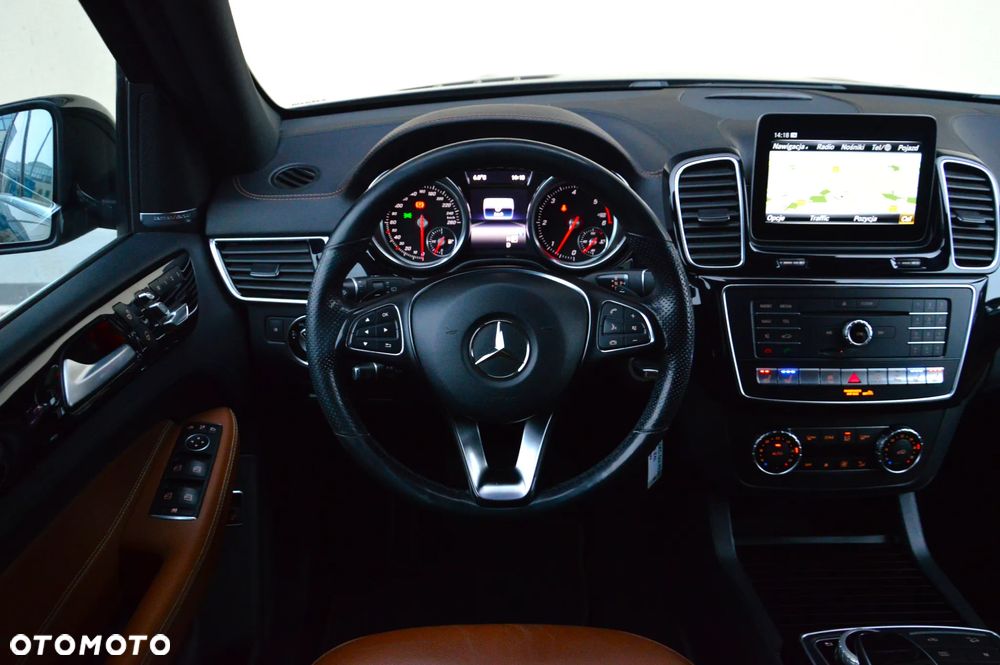 Mercedes-Benz GLE - 23