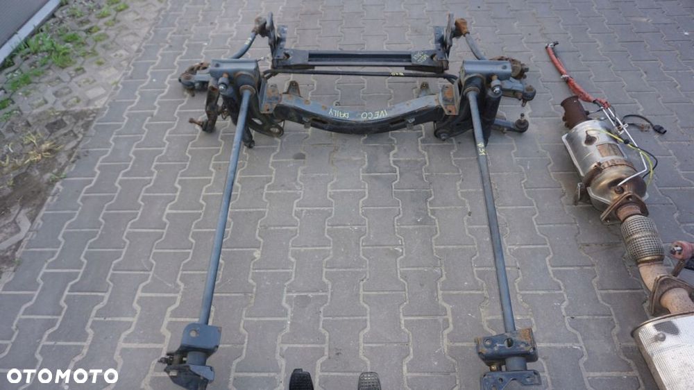 RAMKA OBUDOWA LICZNIKA IVECO DAILY 2011- - 8