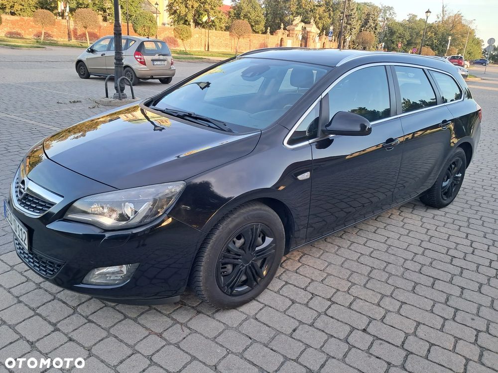 Opel Astra 1.4 Turbo 150 Jahre - 1