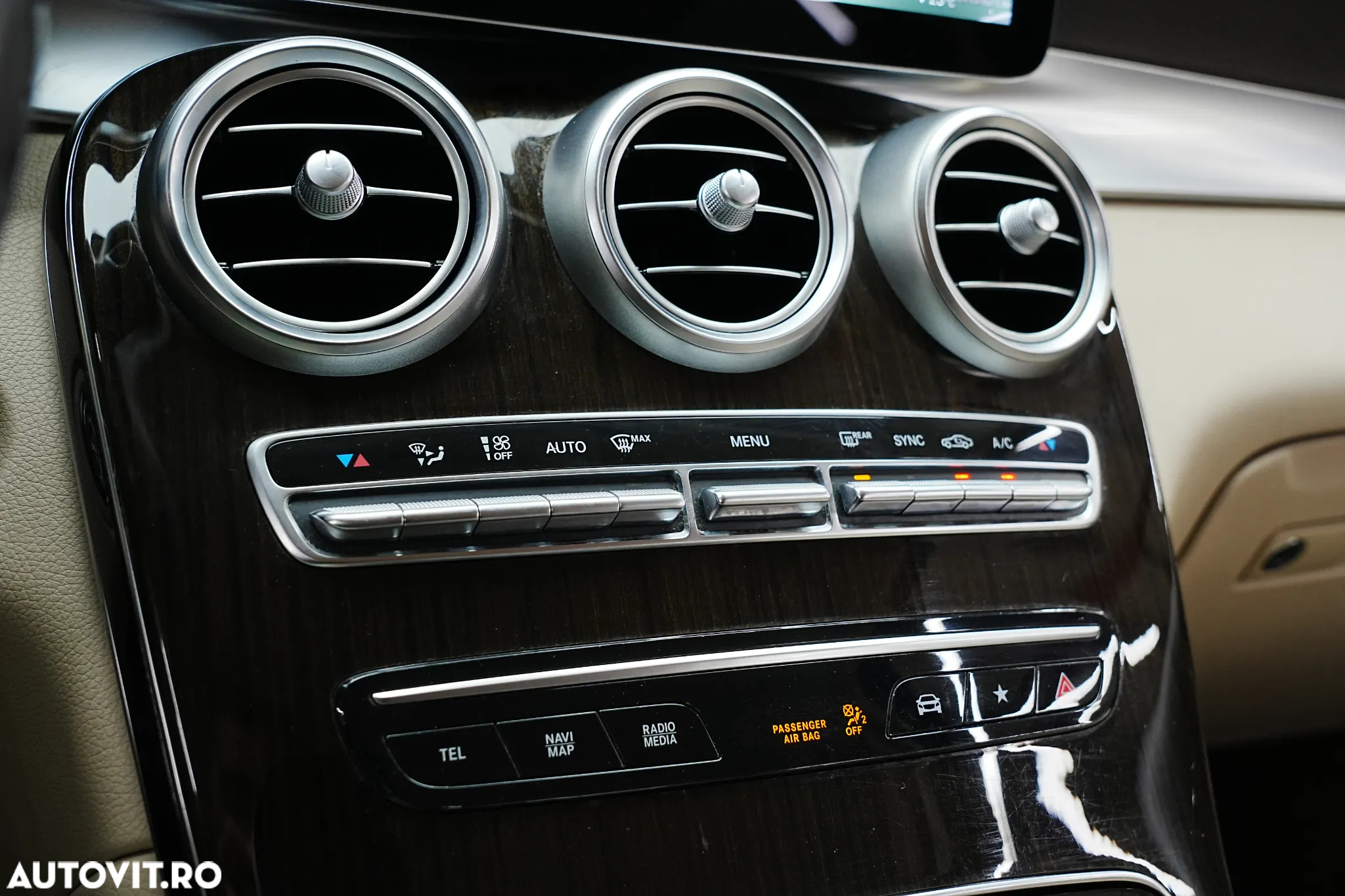 Mercedes-Benz GLC 200 4Matic 9G-TRONIC AMG Line - 34