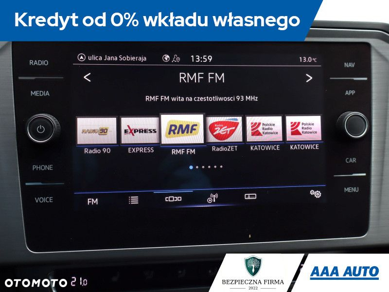 Volkswagen Passat - 13