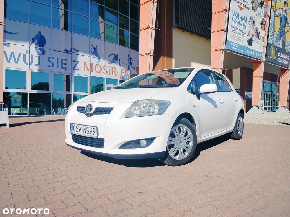 Toyota Auris 1.4 D-4D Luna - 4