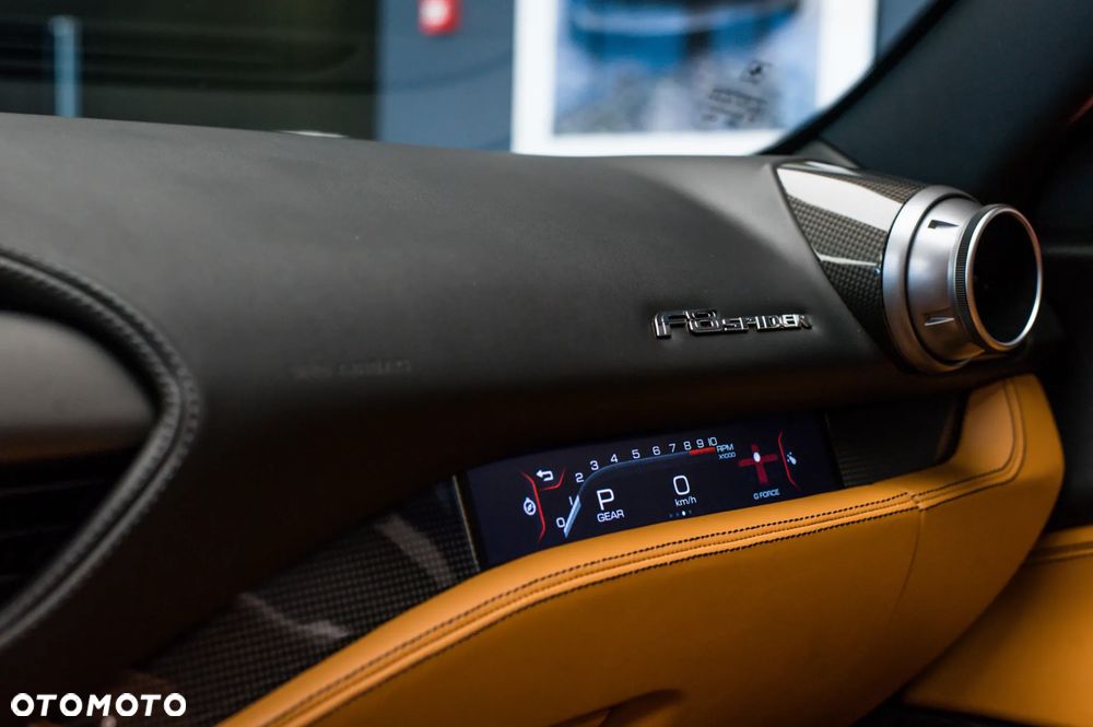 Ferrari F8 Spider Standard - 28