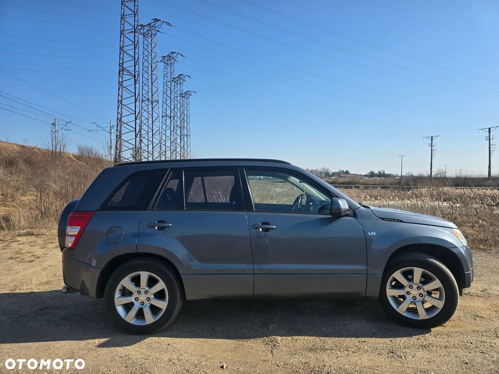 Suzuki Grand Vitara 2.7 V6 - 8