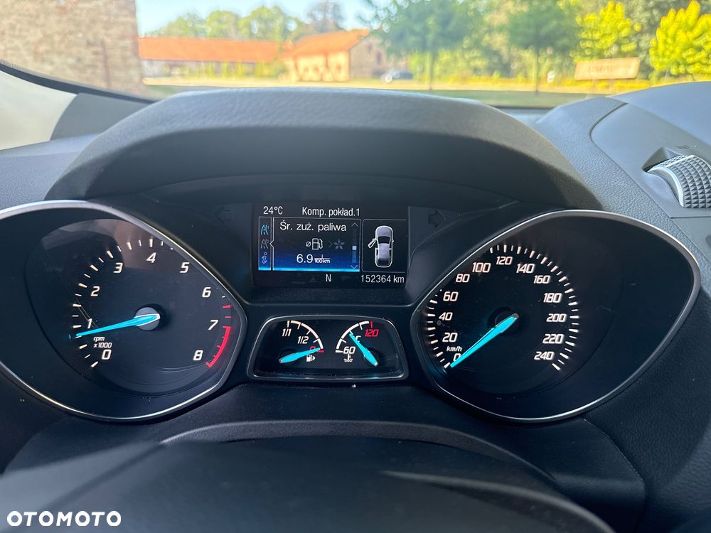 Ford Kuga - 25