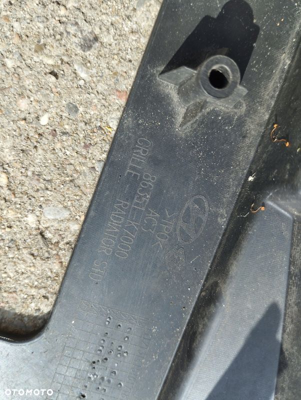 Grill Atrapa kratka prawa lewa Środek Hyundai I10 III 3 - 8