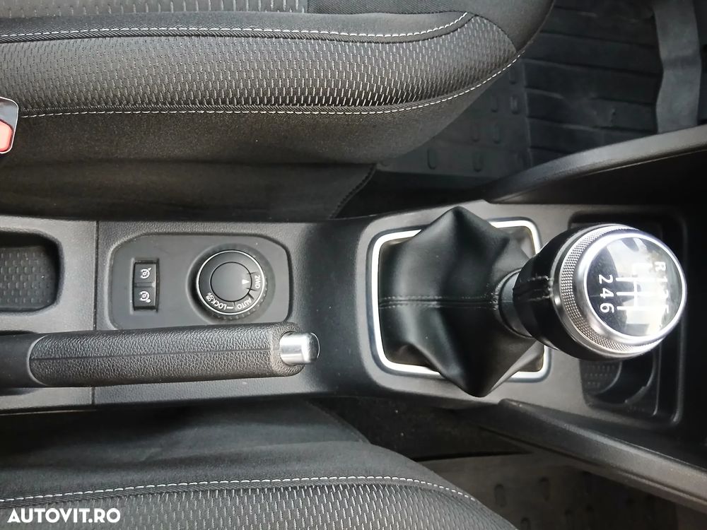 Dacia Duster 1.6 SCe 4WD Prestige jante 16" - 8