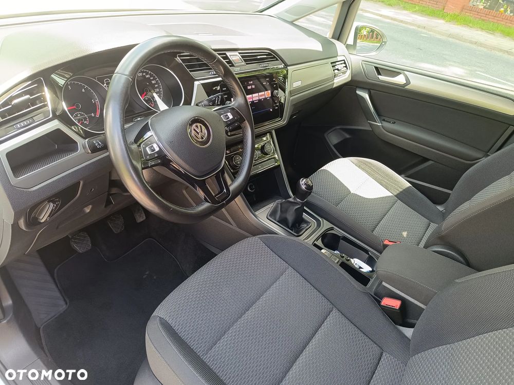 Volkswagen Touran 1.6 TDI SCR (BlueMotion Technology) Trendline - 20