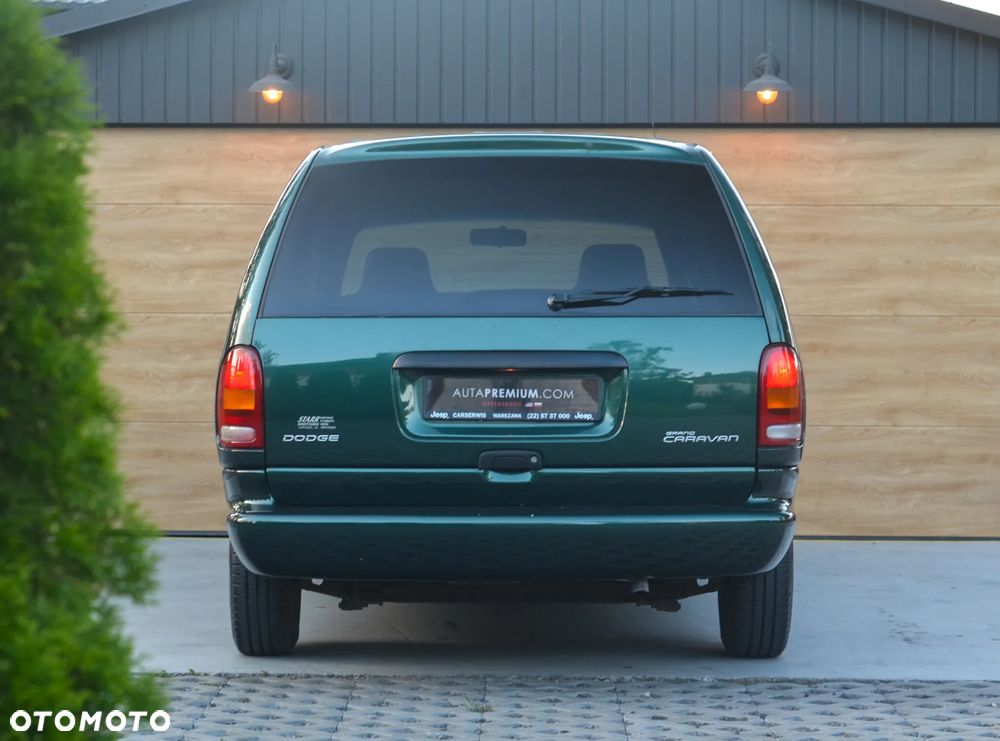 Dodge Caravan SE 3.0 - 5