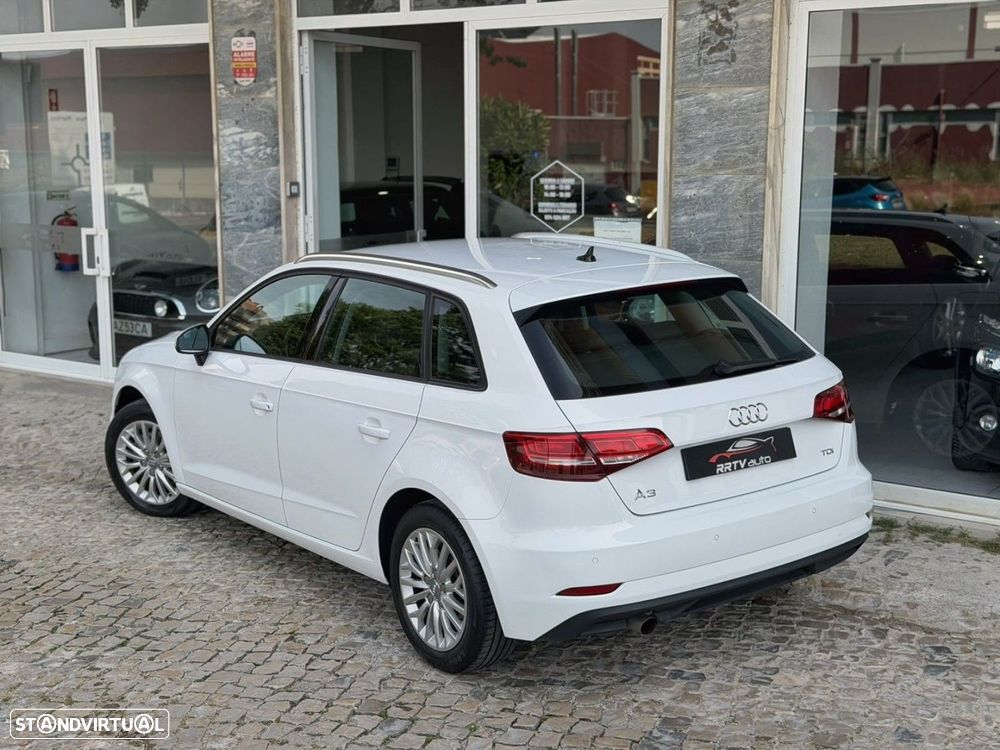 Audi A3 Sportback 1.6 TDI Design S tronic - 5