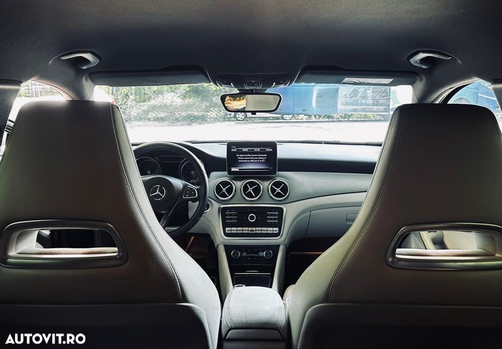 Mercedes-Benz GLA 200 d 4MATIC Aut. - 10