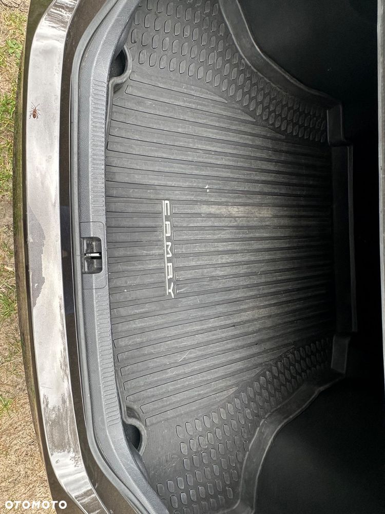 Toyota Camry Executive - 18