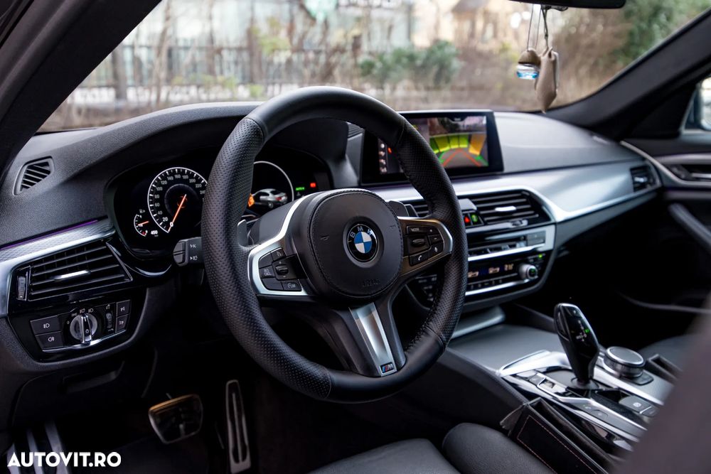 BMW Seria 5 520i AT - 18