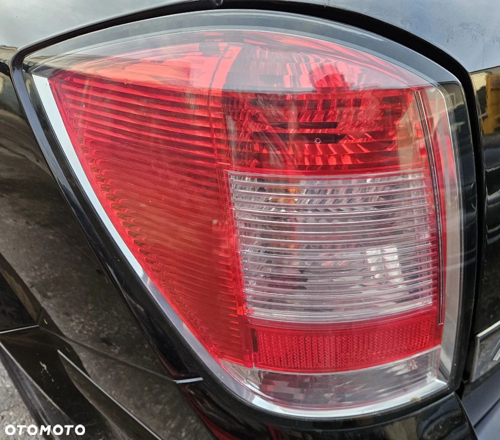 Opel Astra H III 3 kombi lift lampa tył tylna prawa - 3