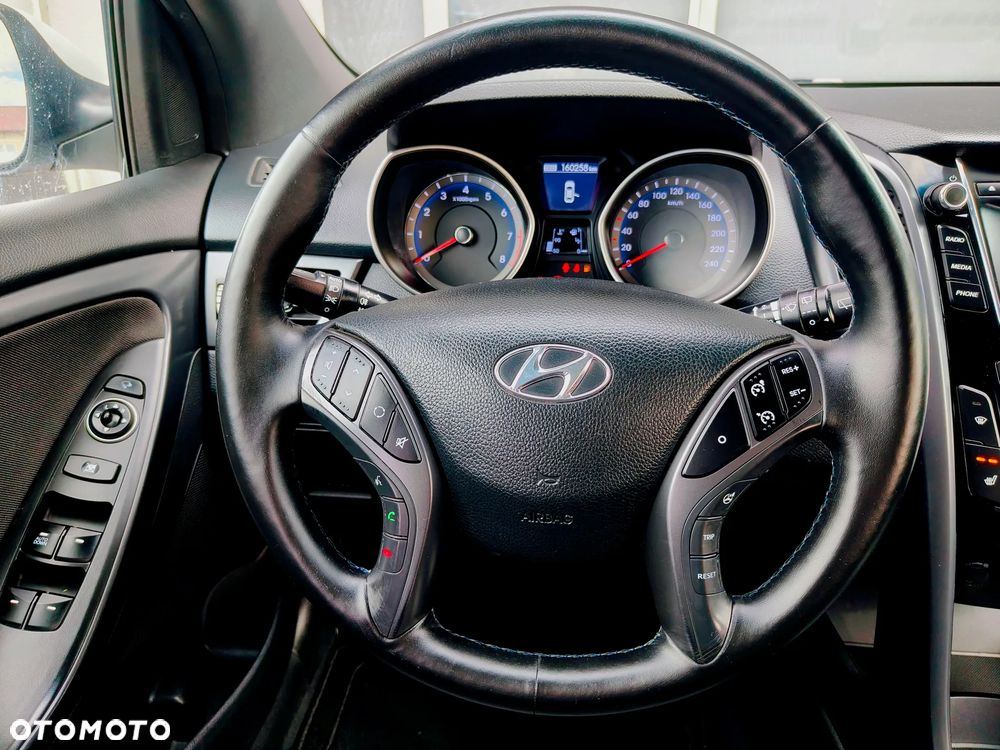 Hyundai i30 blue 1.6 GDI Passion - 29