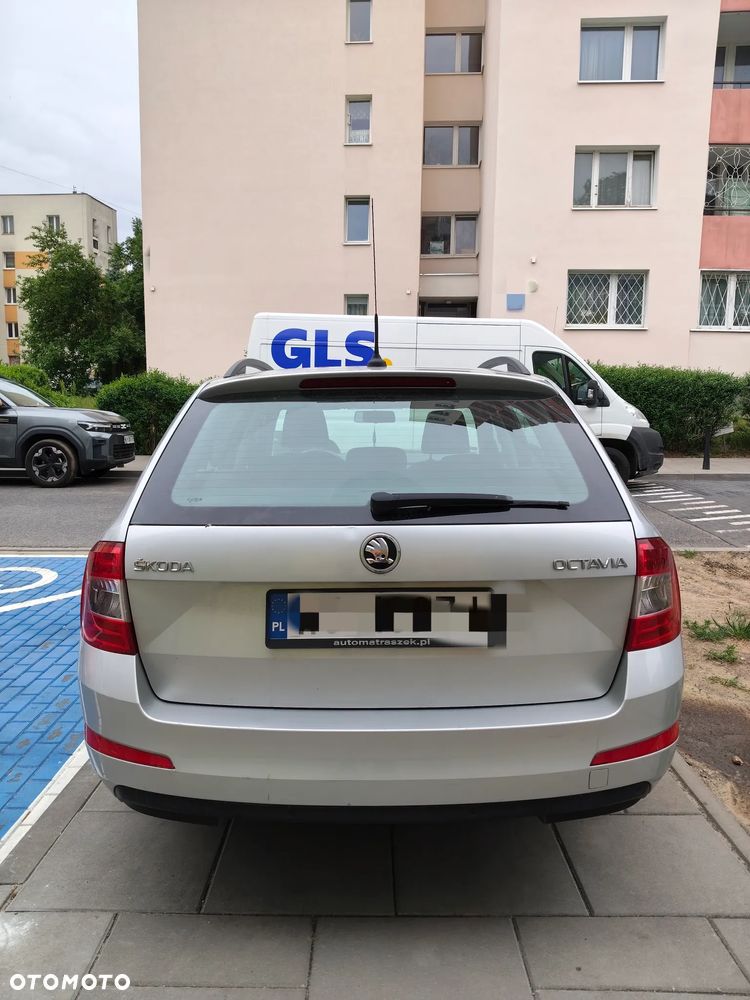 Skoda Octavia 1.6 TDI (Green tec) DSG Ambition - 6