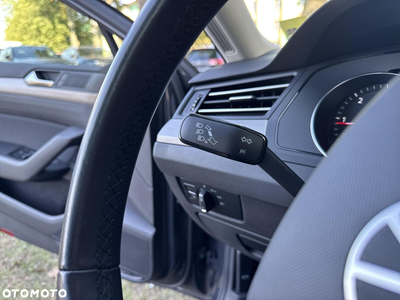 Volkswagen Passat 2.0 TDI EVO Essence - 24
