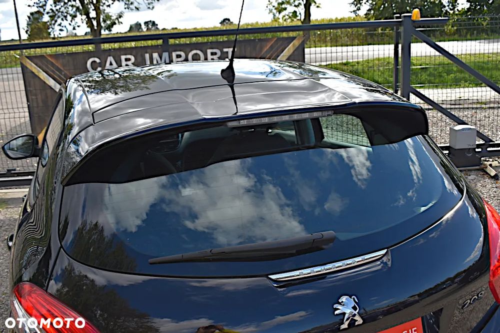 Peugeot 208 - 19