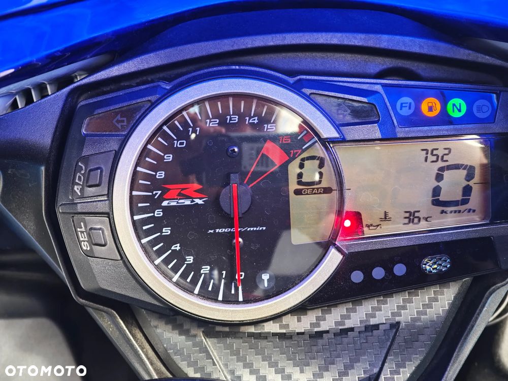 Suzuki GSX-R - 13