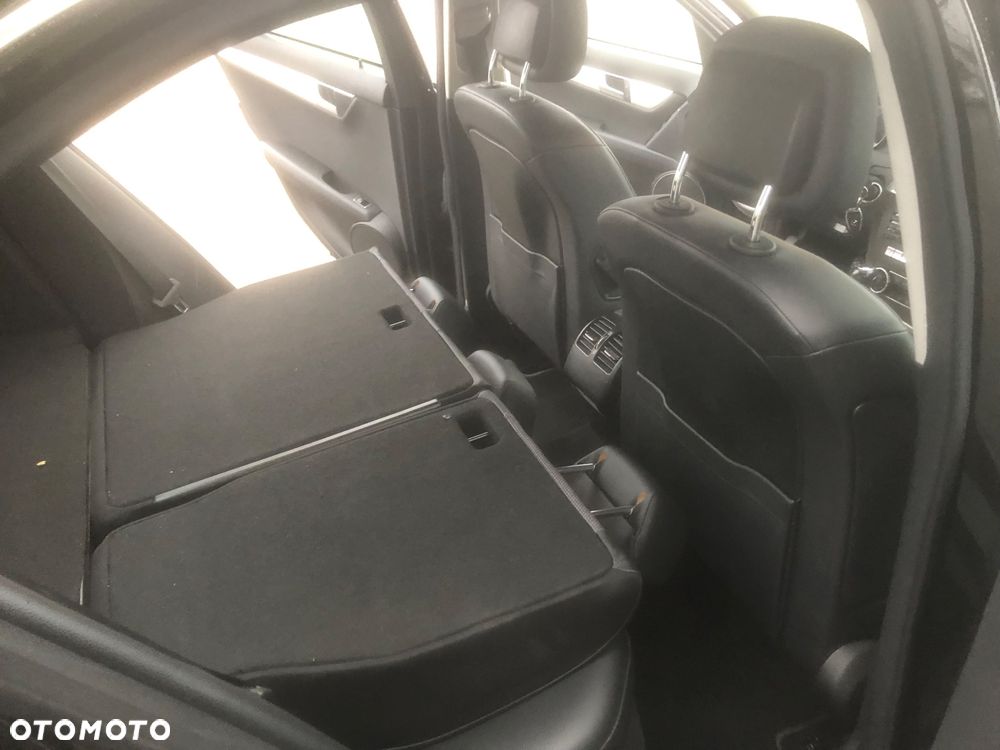 Mercedes-Benz Klasa C 180 (BlueEFFICIENCY) Avantgarde - 10
