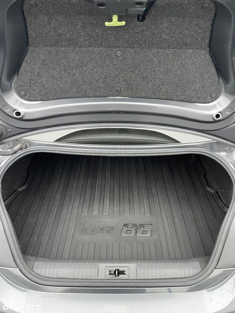 Toyota GR86 - 12