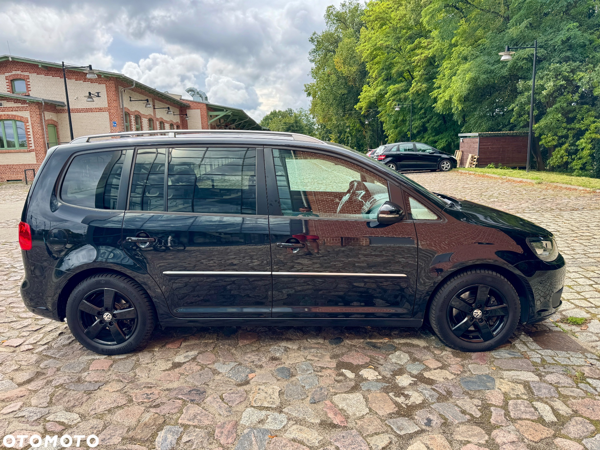 Volkswagen Touran 2.0 TDI DPF Highline DSG - 11
