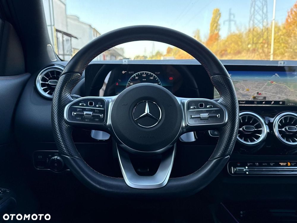 Mercedes-Benz GLA - 22