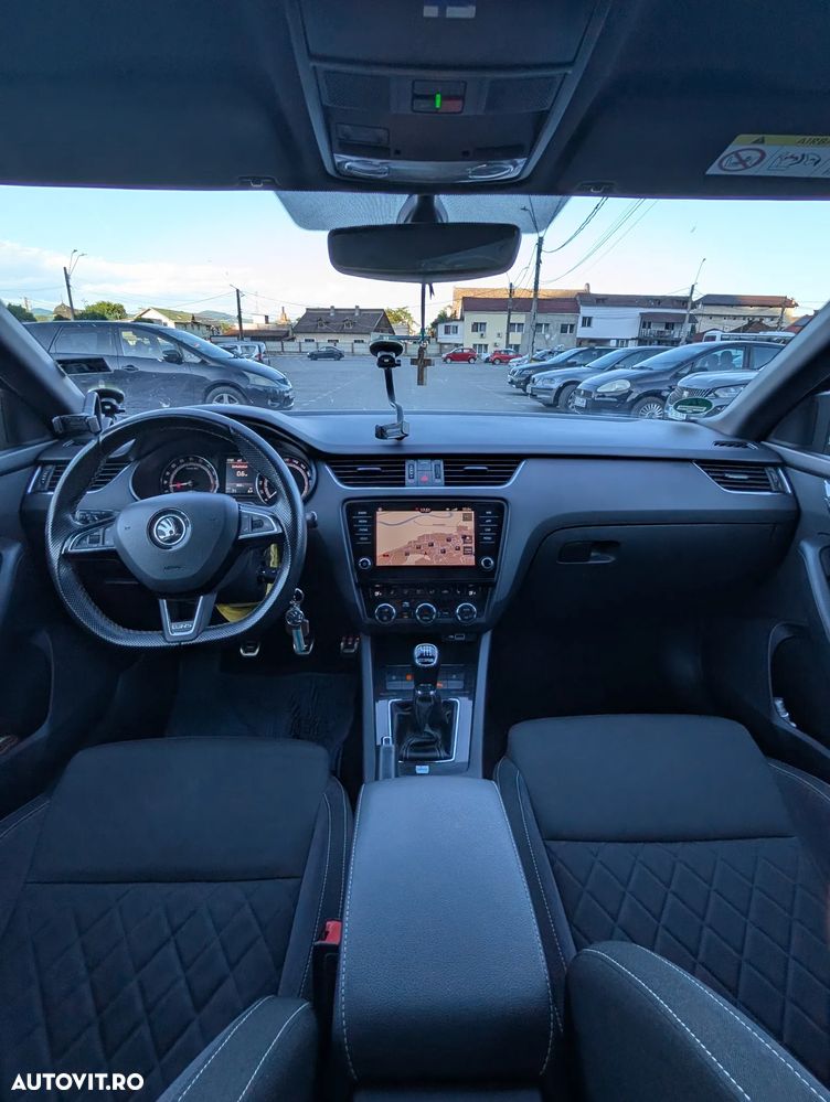 Skoda Octavia 2.0 TDI RS - 10
