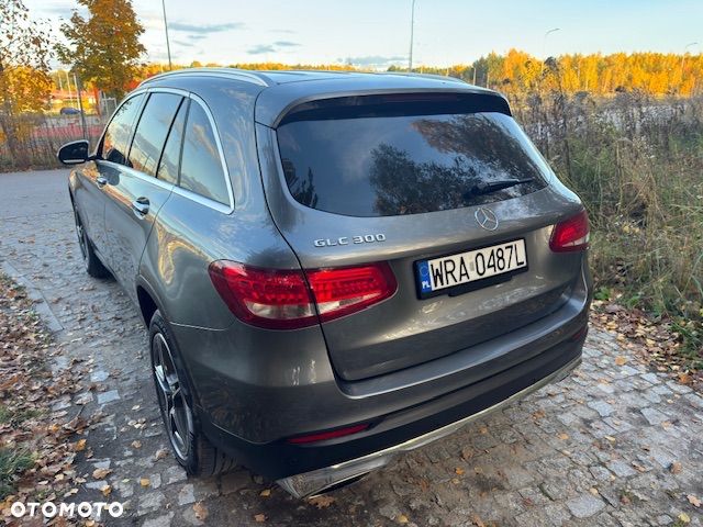 Mercedes-Benz GLC - 15