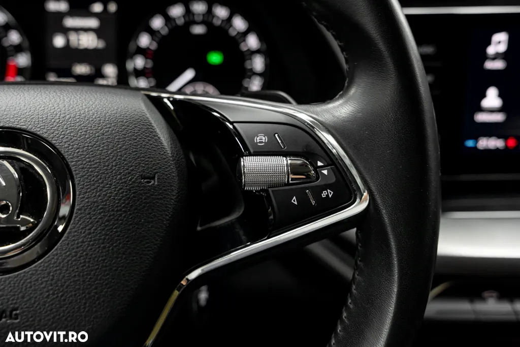 Skoda Octavia Combi 2.0 TDI DSG Ambition - 35