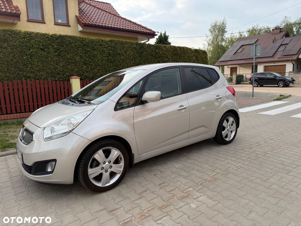 Kia Venga 1.6 CVVT Titanium Collection - 10