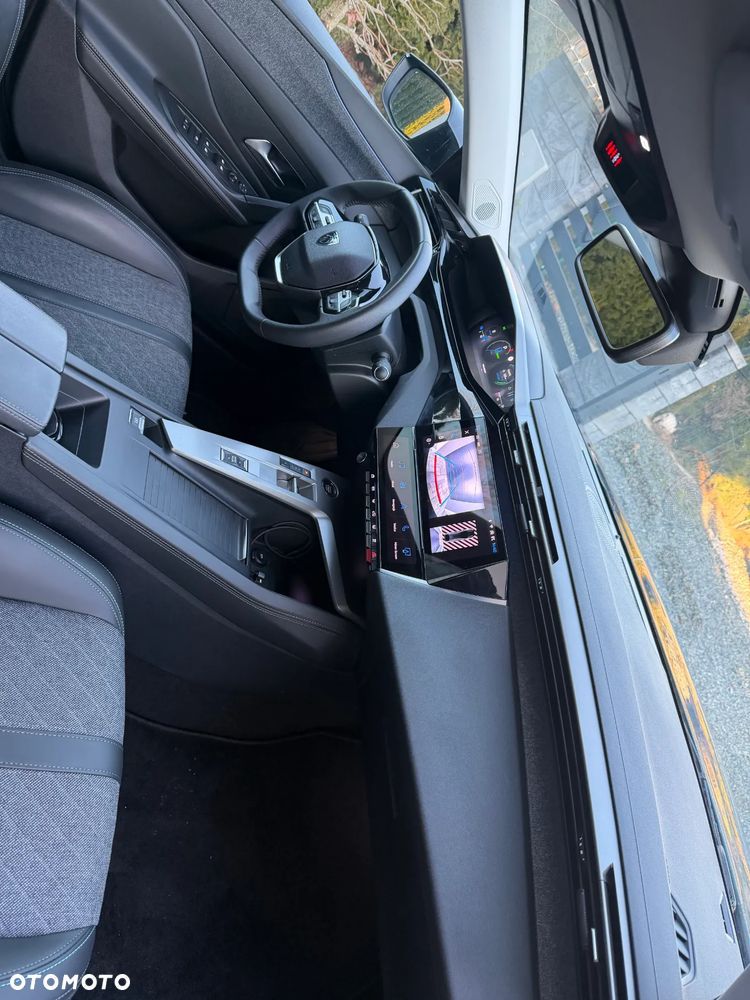 Peugeot 408 1.6 Plug-In Hybrid 225 Allure EAT8 - 22