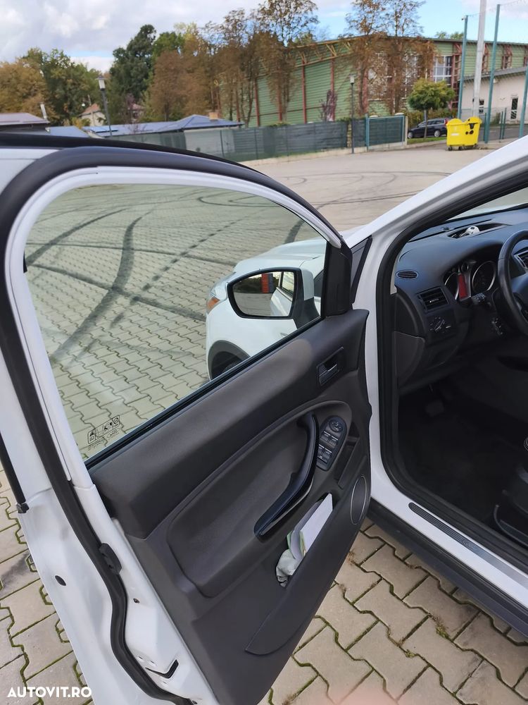 Ford Kuga 2.0 TDCi 4WD Powershift Titanium - 12
