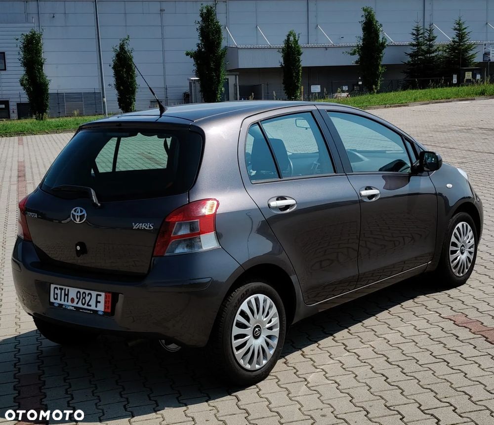 Toyota Yaris 1.33 Sol - 3