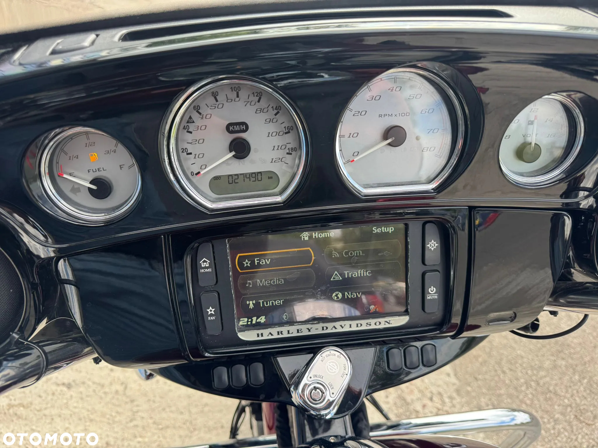 Harley-Davidson Touring Street Glide - 10