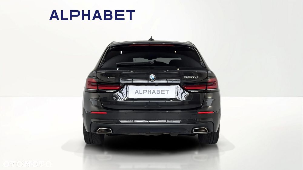 BMW Seria 5 520d xDrive mHEV - 8