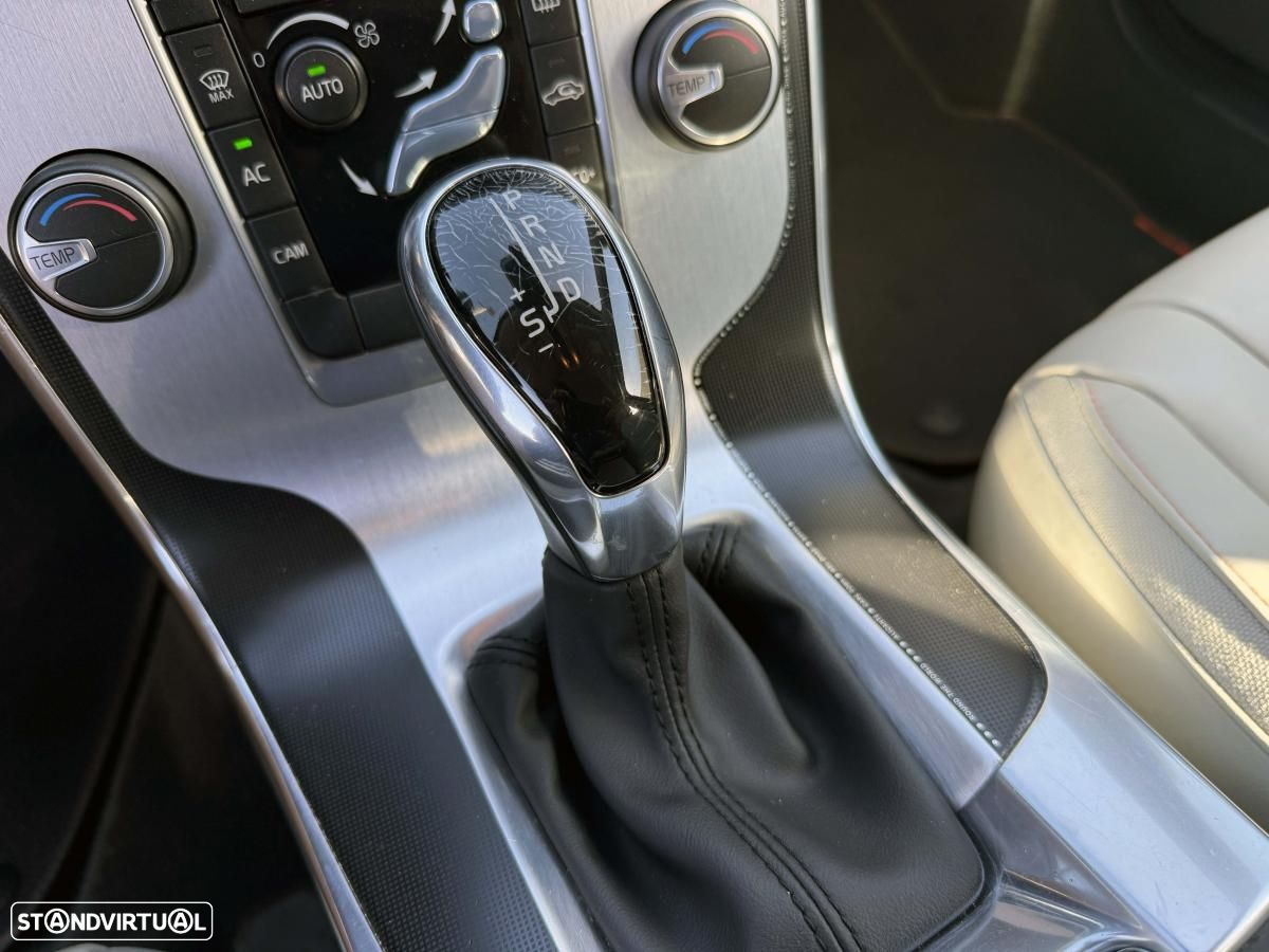 Volvo V60 2.0 D2 VOR Geartronic - 37