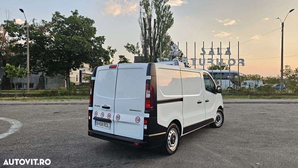 Renault Trafic 2.0 Blue dCi 120 Furgon Cabina Dubla L2H1 Authentique - 4