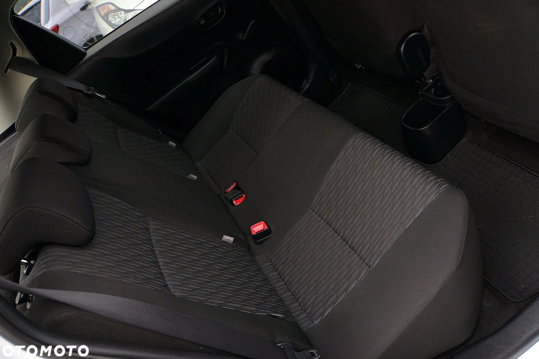 Toyota Yaris 1.0 VVT-i Cool - 29